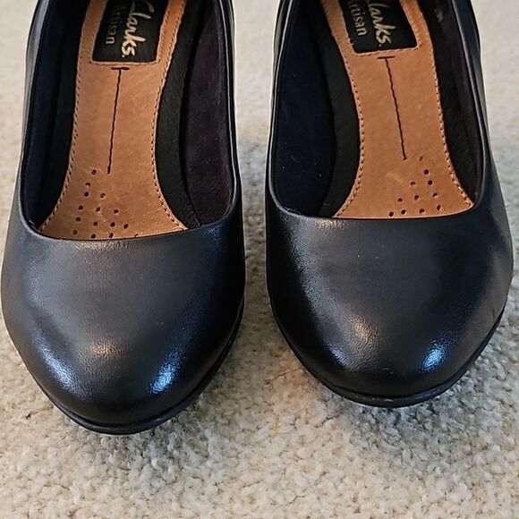 Clarks Artisan Black High Heel Patent Leather and Leather Upper Size 6 - Picture 6 of 12